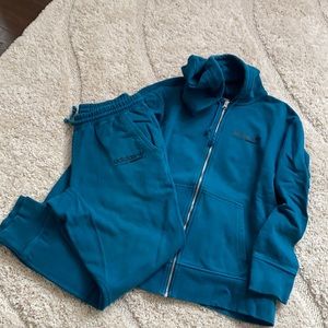 ADIDAS SWEATSUIT